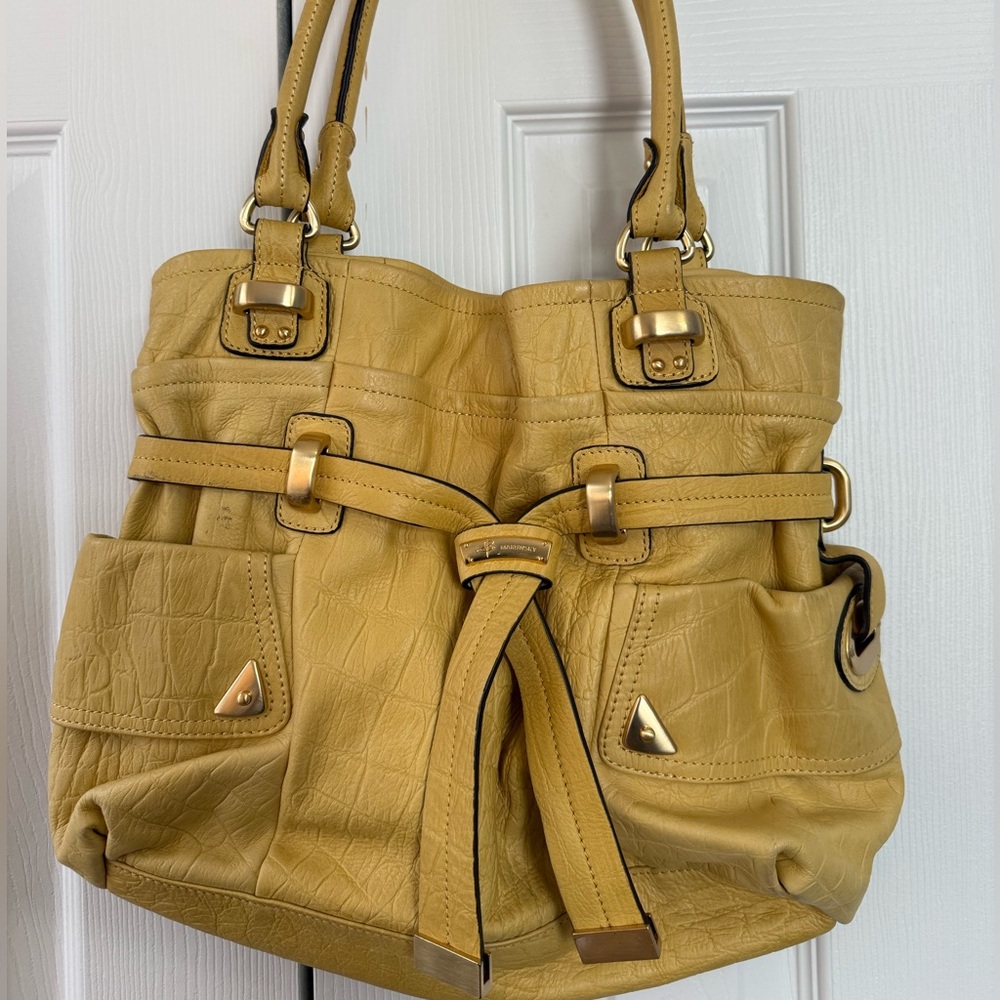 B. Makowsky Yellow Shoulder Bag